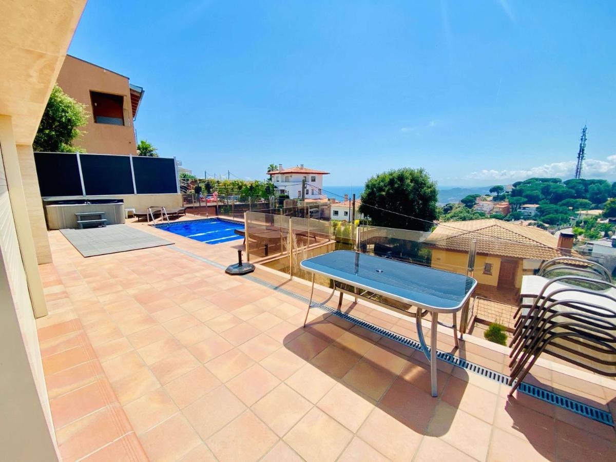 Luxury Villa Investingspain With Sea Views, Pool And Jacuzzi Lloret de Mar Bagian luar foto